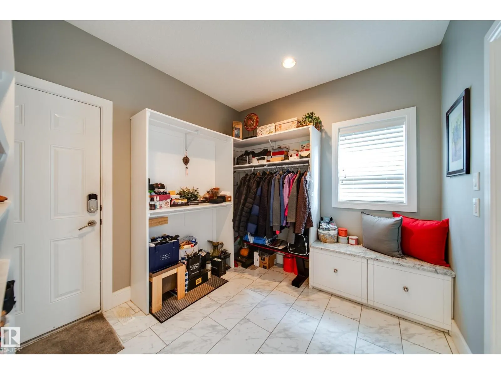 5410 MCLUHAN END EN NW