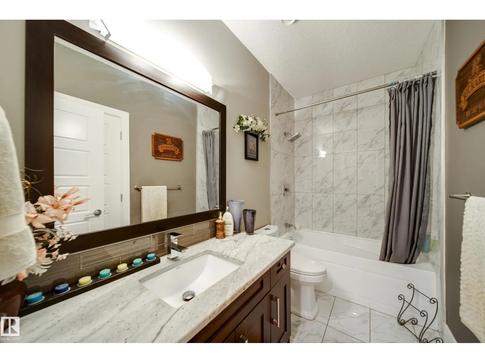 5410 MCLUHAN END EN NW