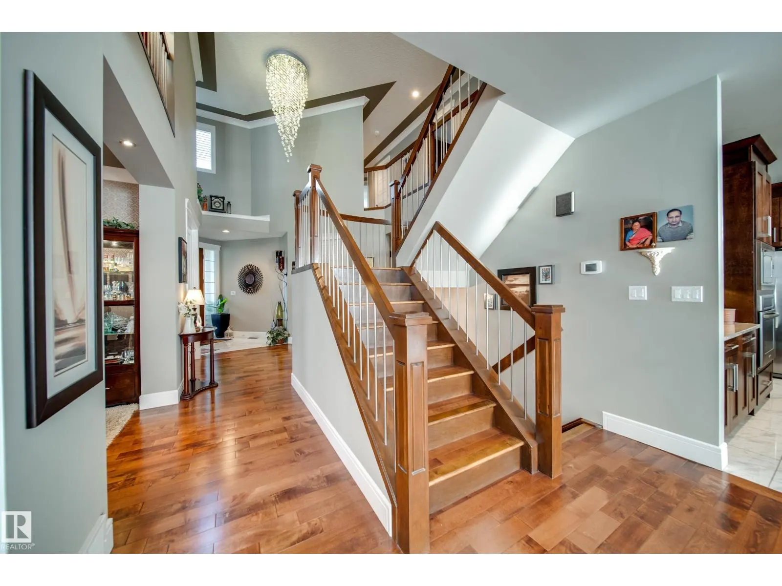 5410 MCLUHAN END EN NW