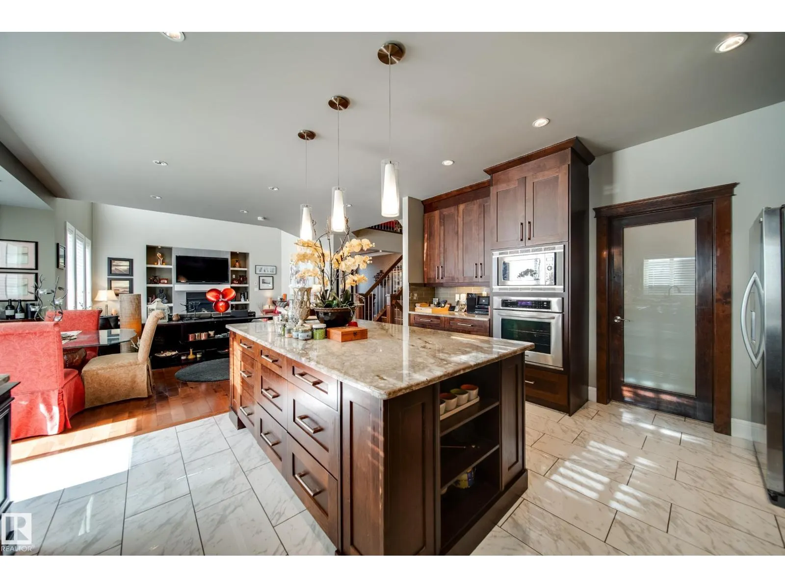 5410 MCLUHAN END EN NW