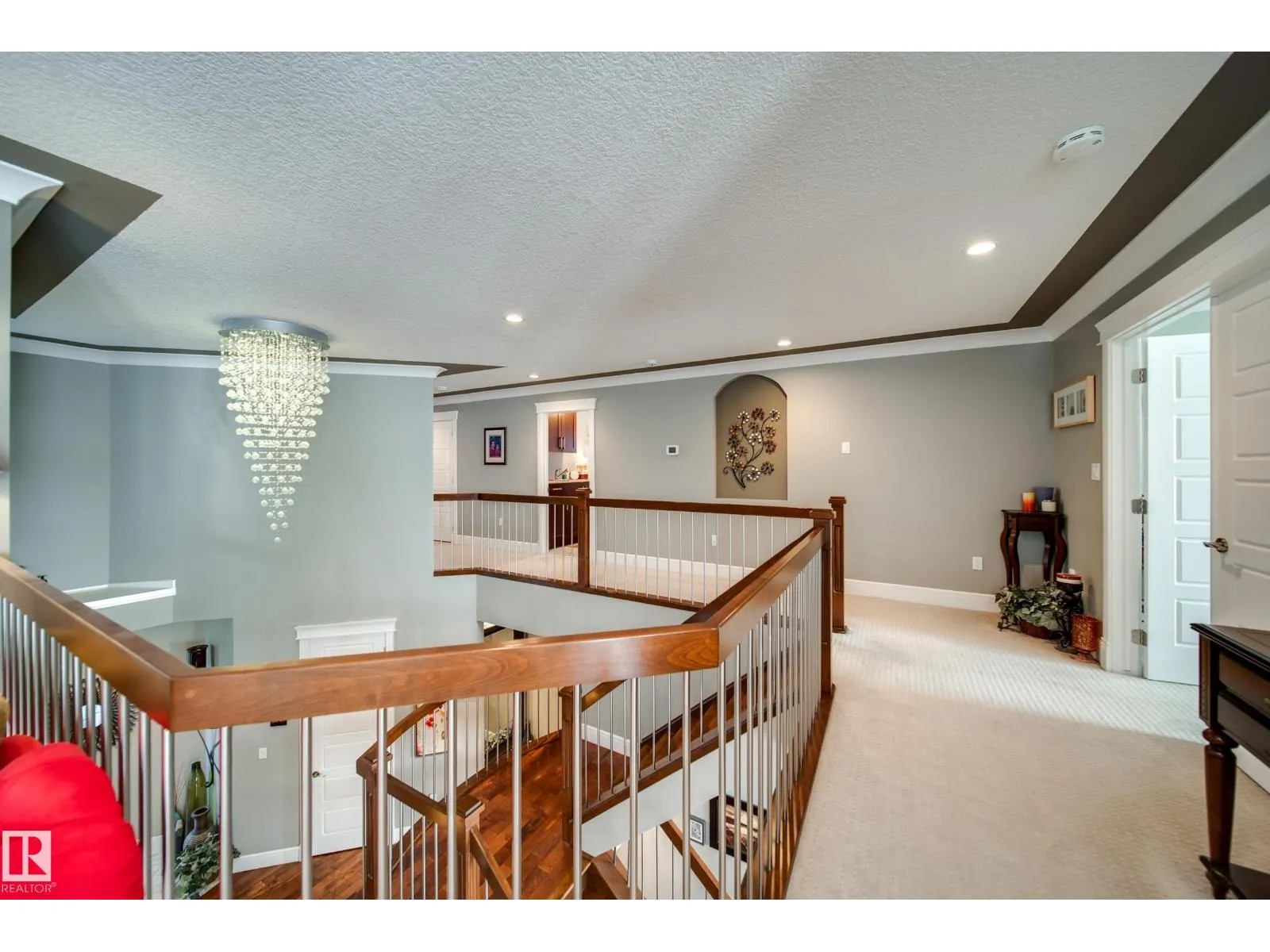 5410 MCLUHAN END EN NW