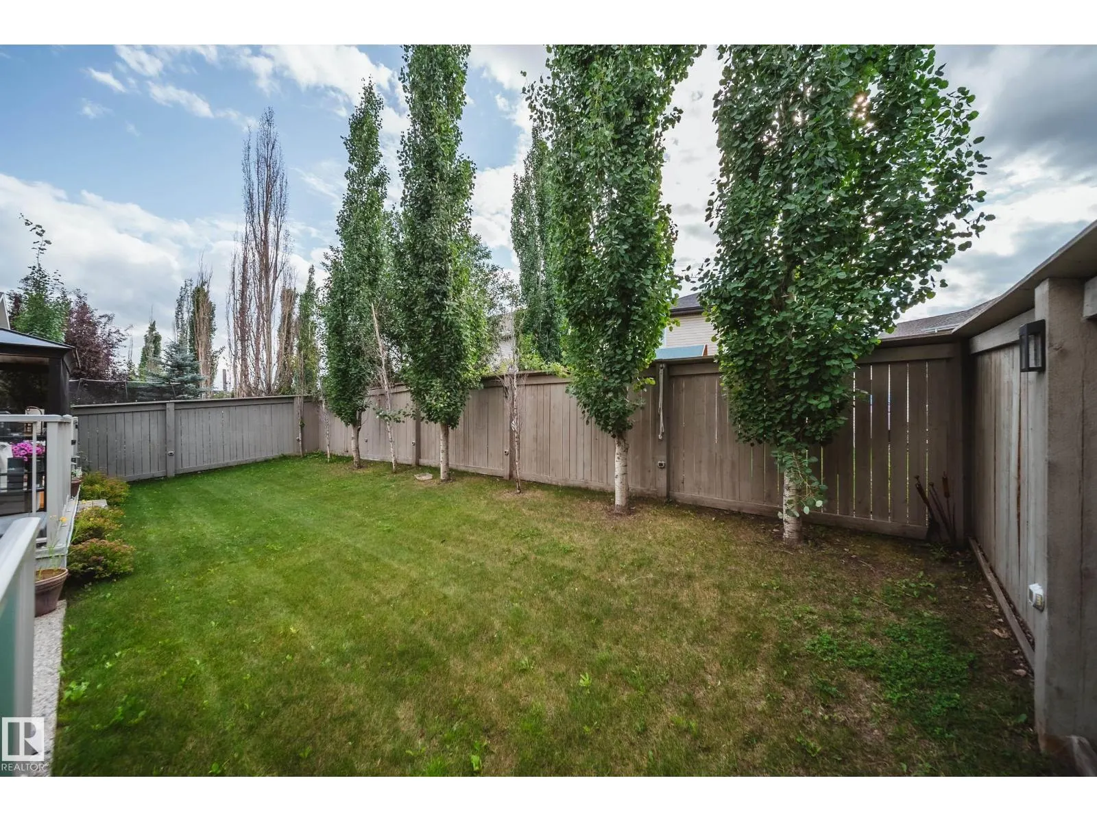 5410 MCLUHAN END EN NW