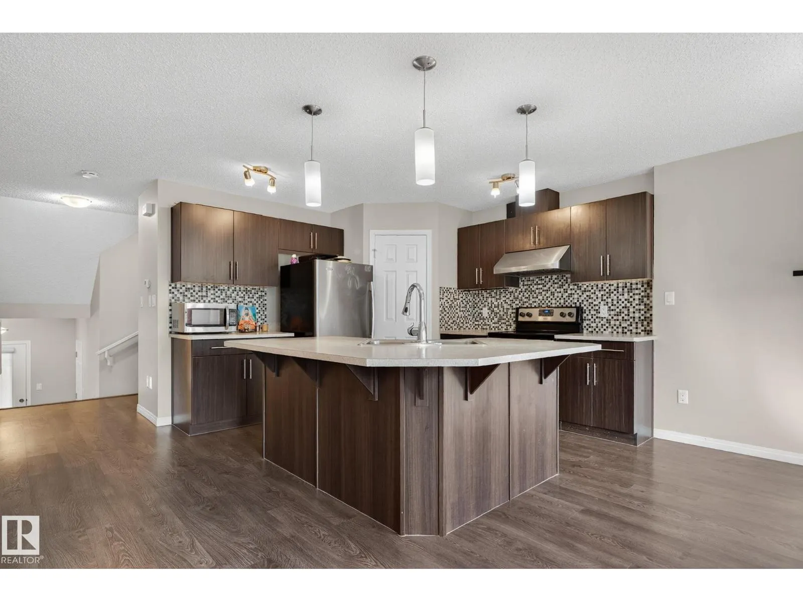 1717 Chapman Way SW SW