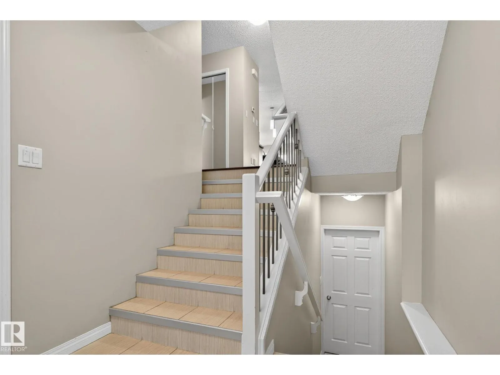 1717 Chapman Way SW SW