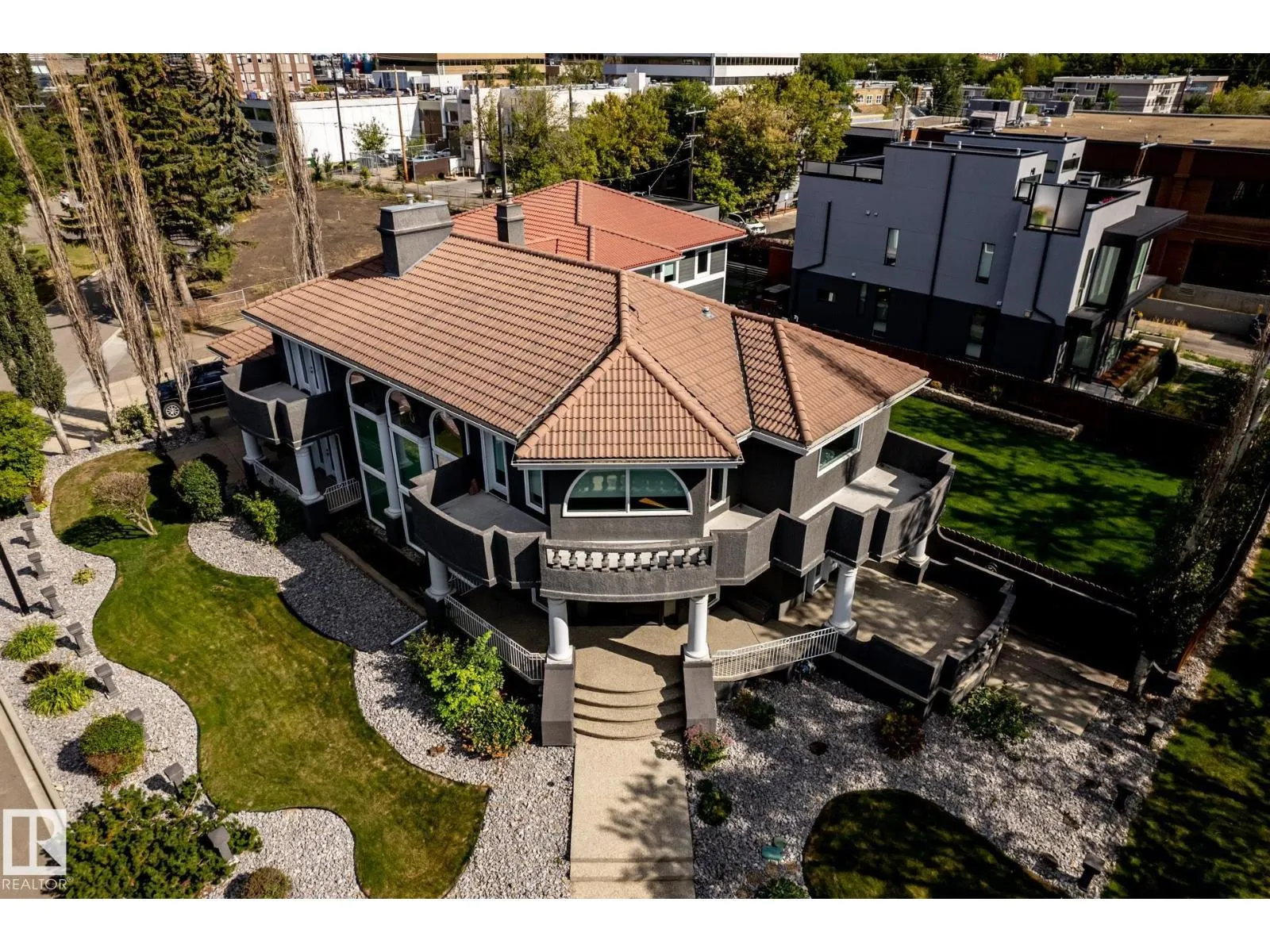 12428 103 AV NW