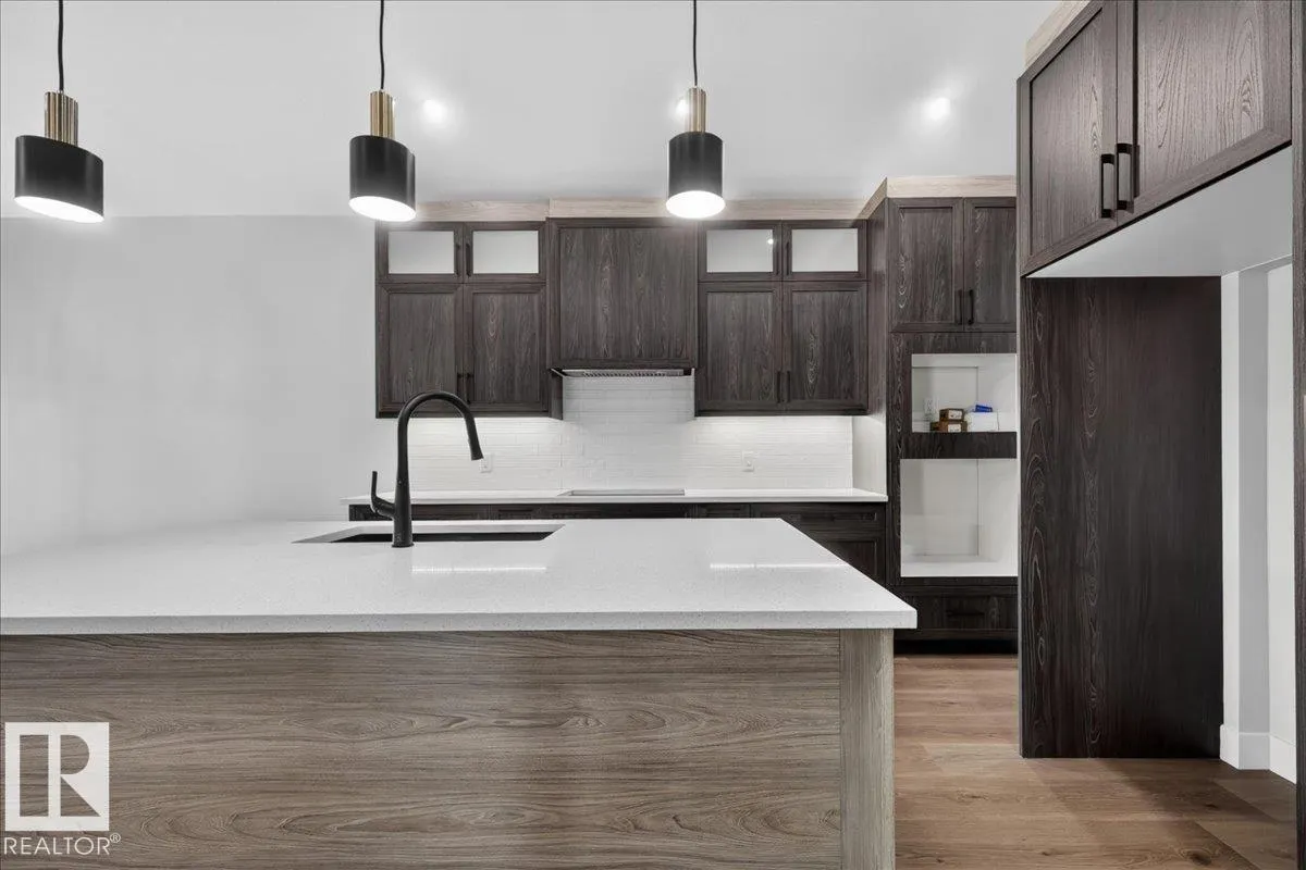 22 Mockingbird CR