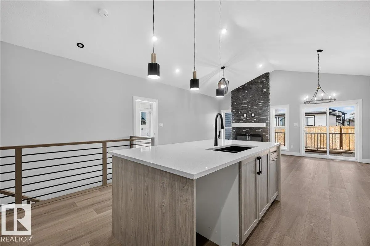 22 Mockingbird CR