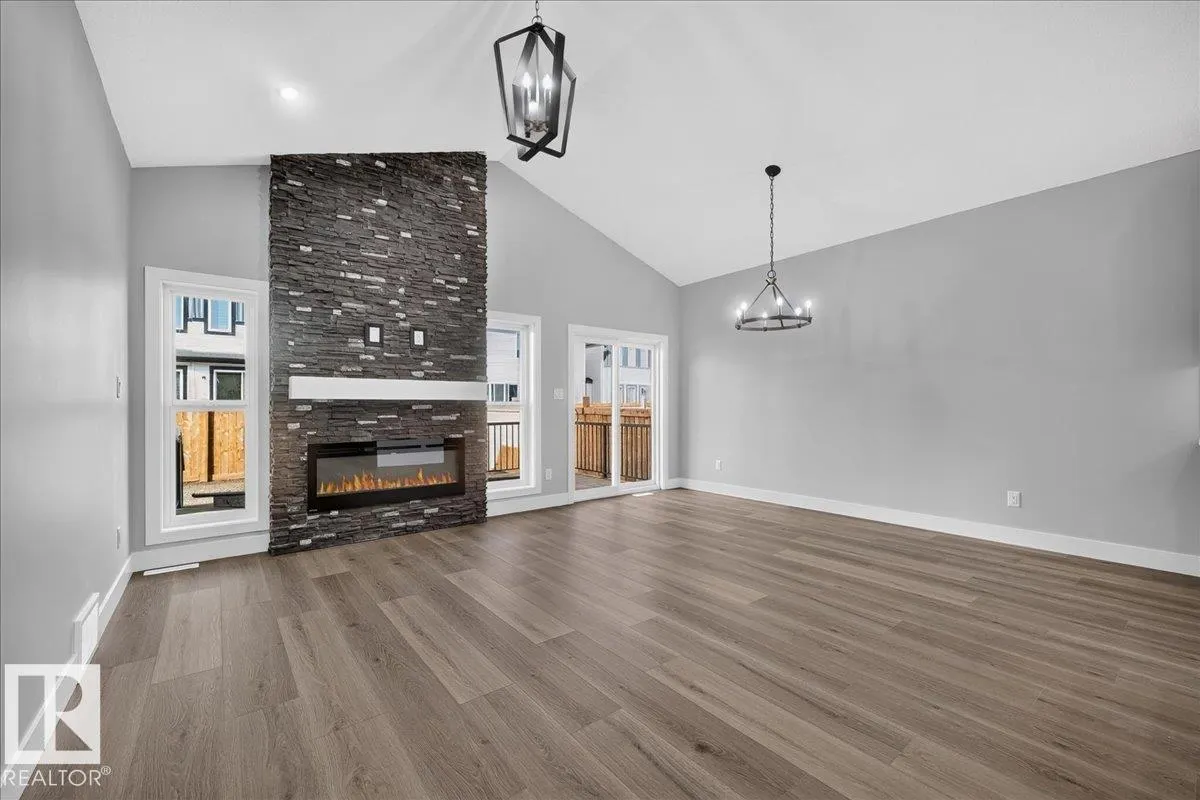 22 Mockingbird CR