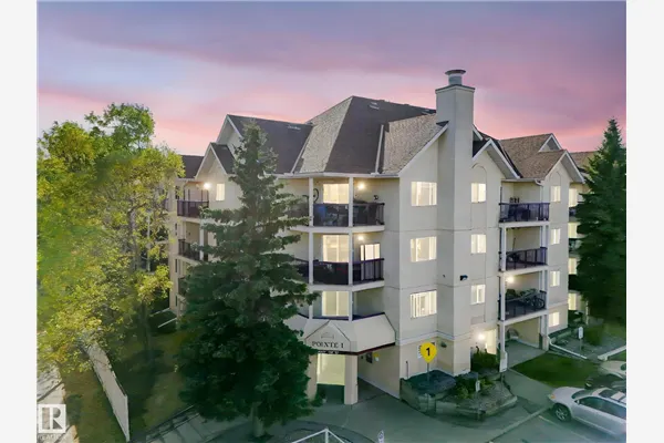 #309 10636 120 ST NW