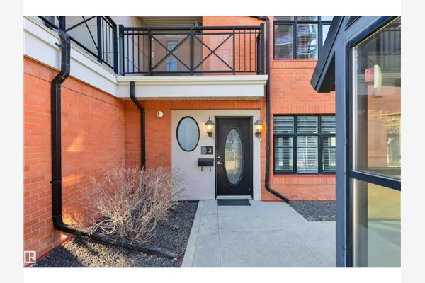 3 9026 Jasper Ave AV NW