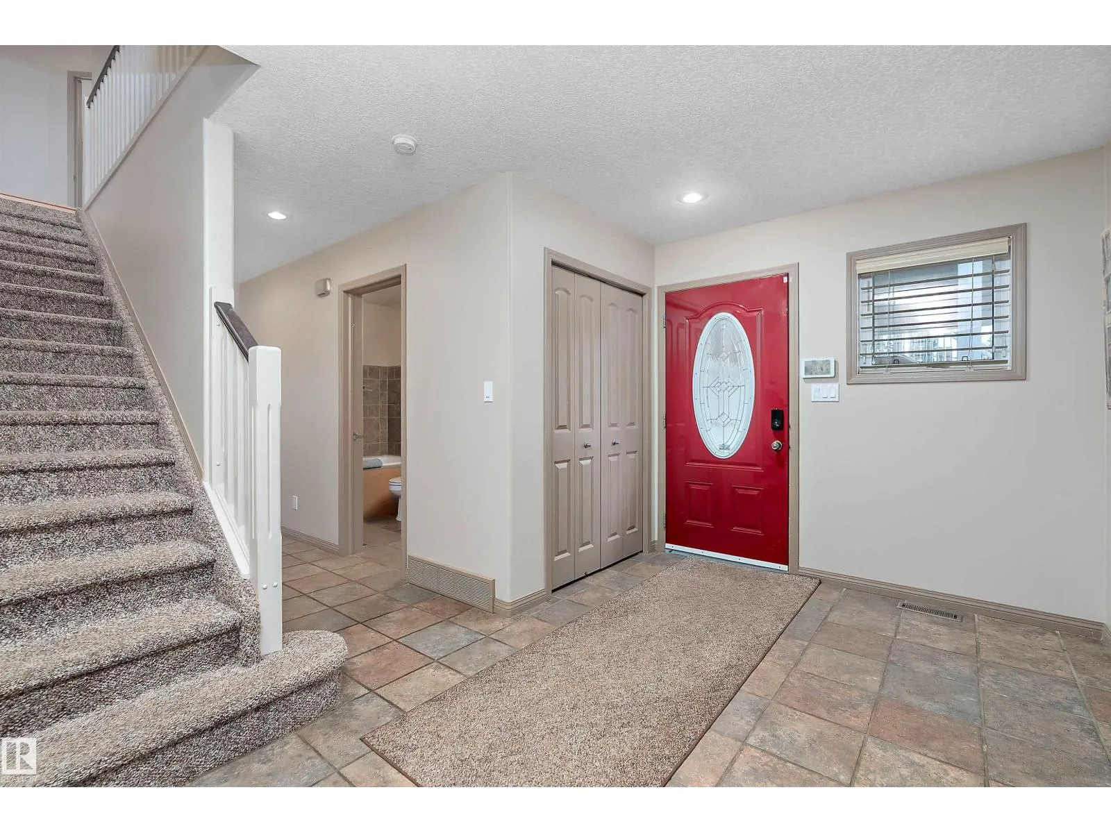 513 2nd AV