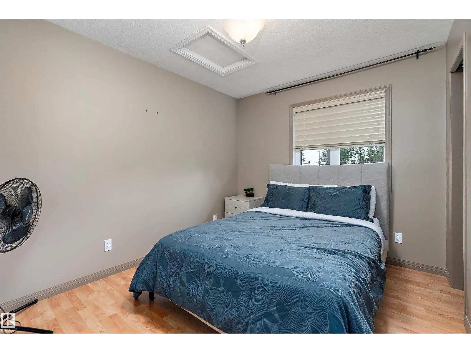513 2nd AV