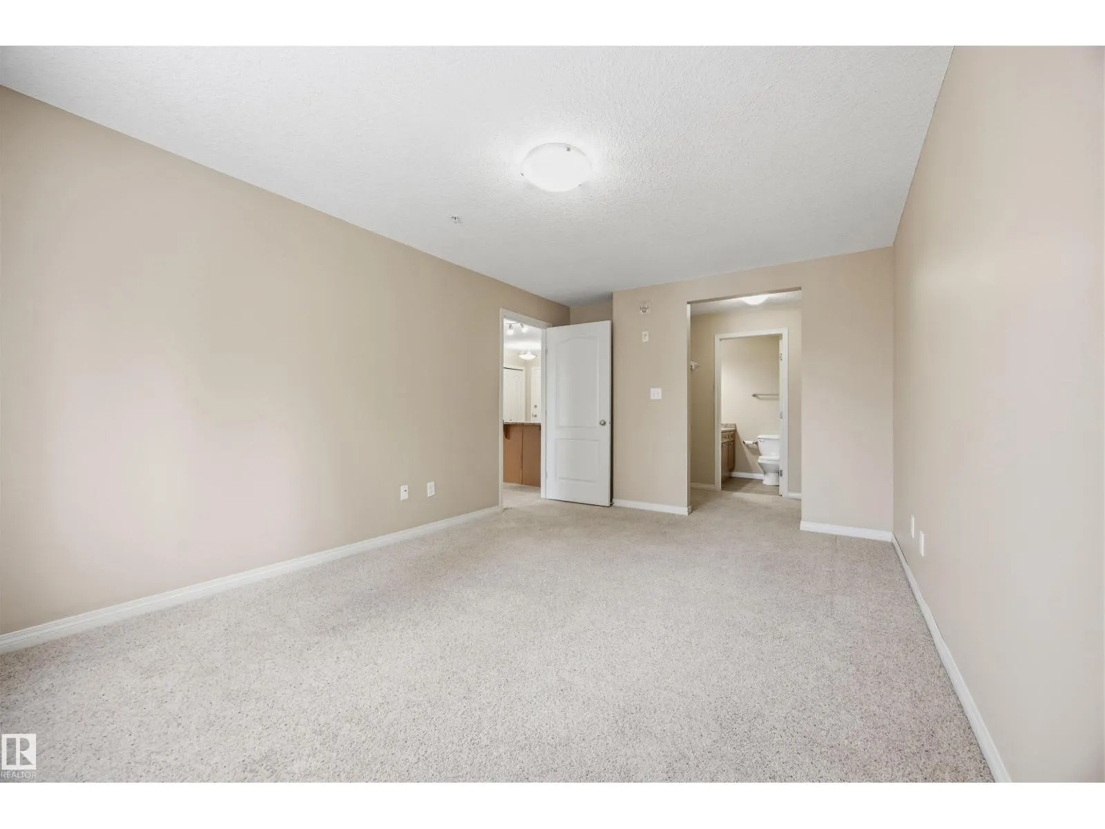 #107 4903 47 AV