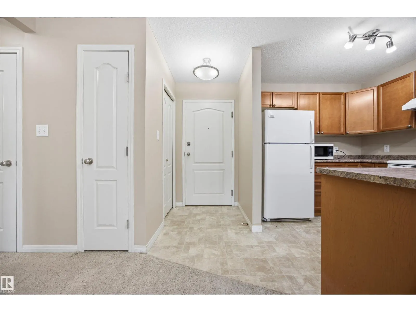 #107 4903 47 AV