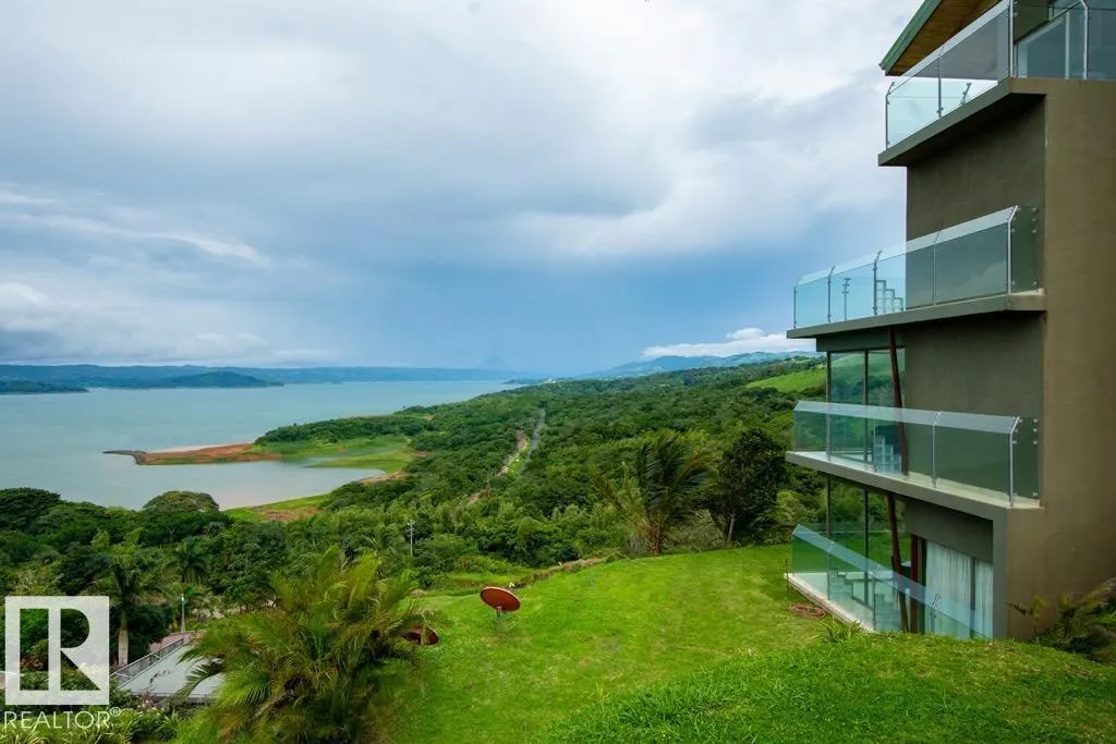 12-2-1-4 Lake Arenal Condominums