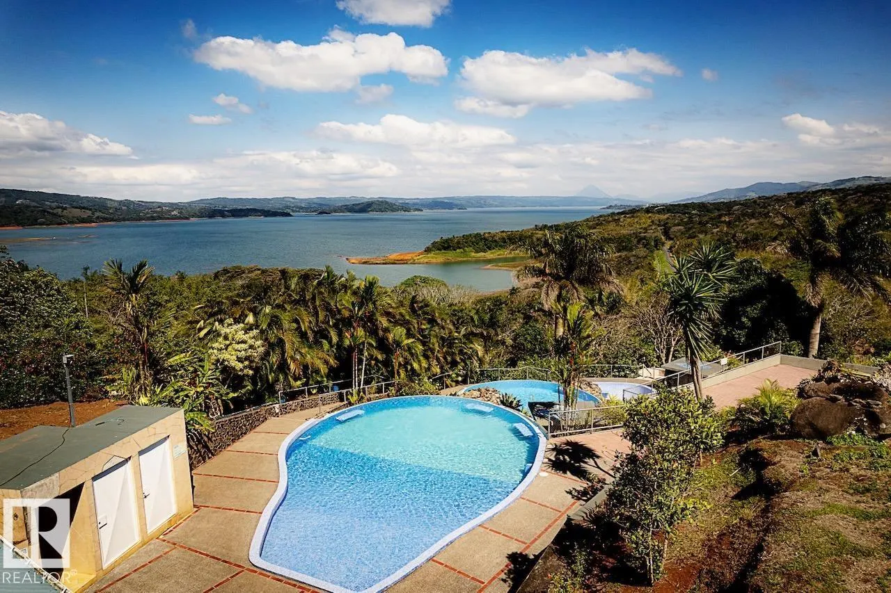 12-2-1-4 Lake Arenal Condominums