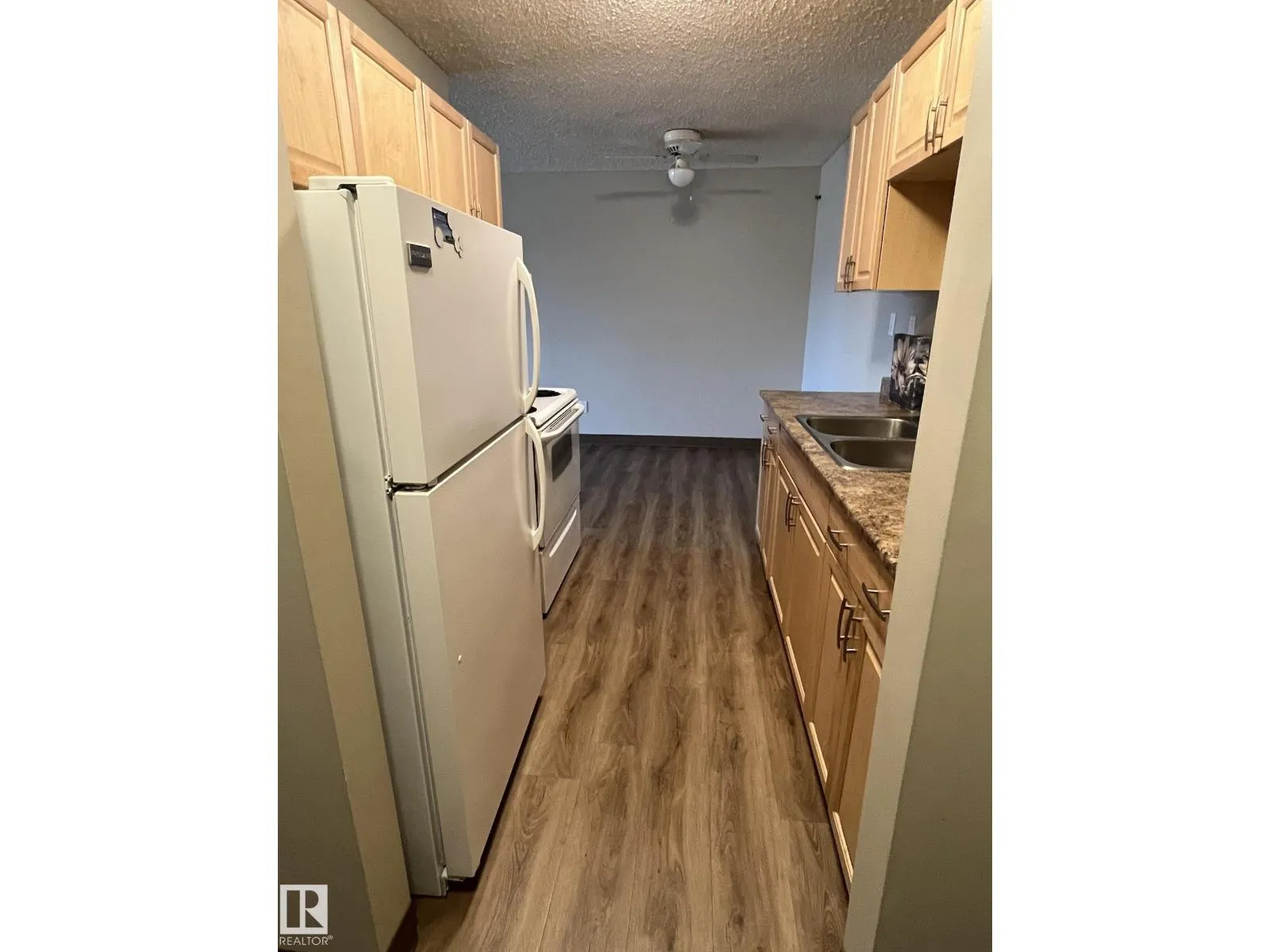 #205 51 BROWN ST