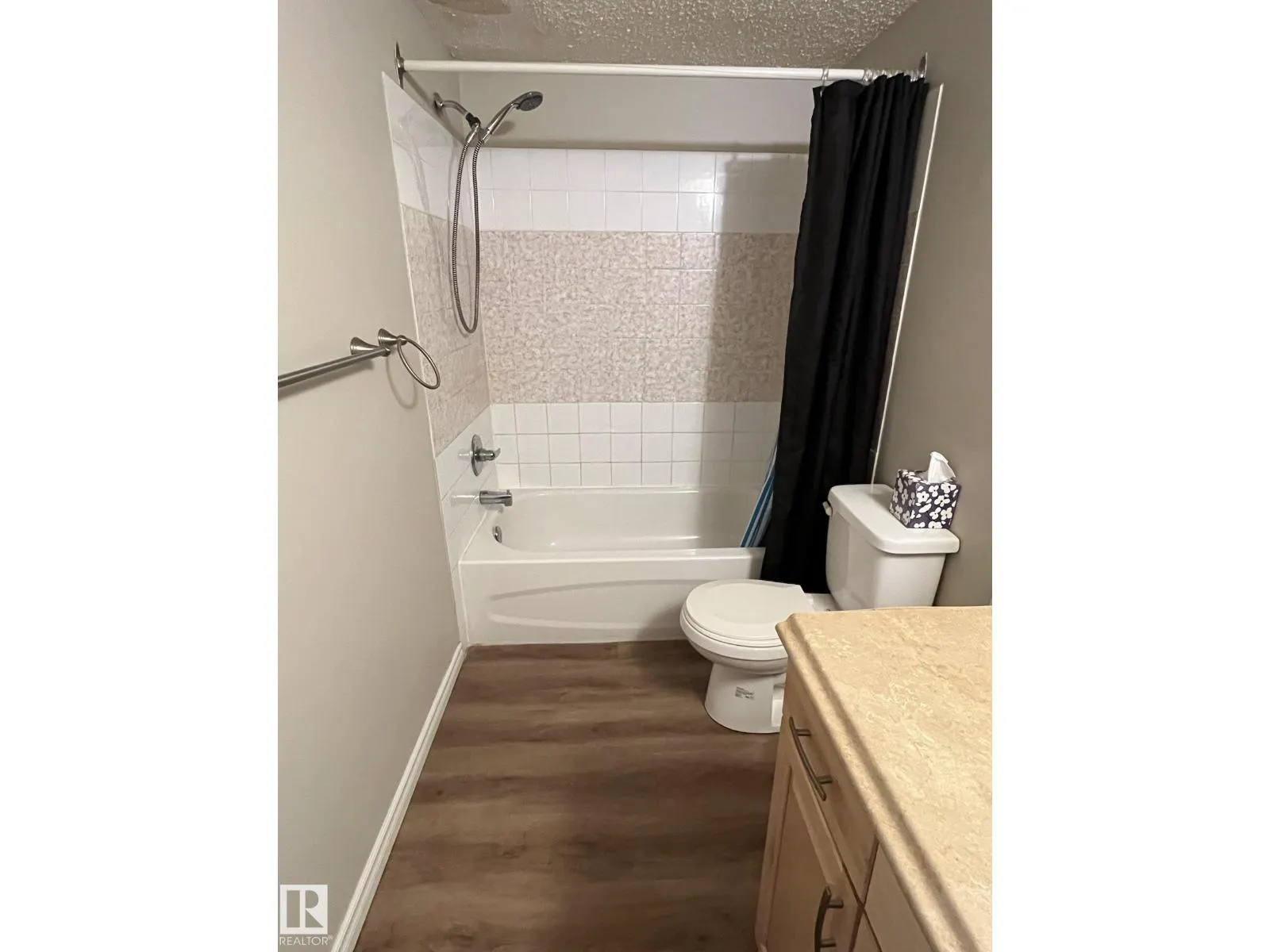 #205 51 BROWN ST