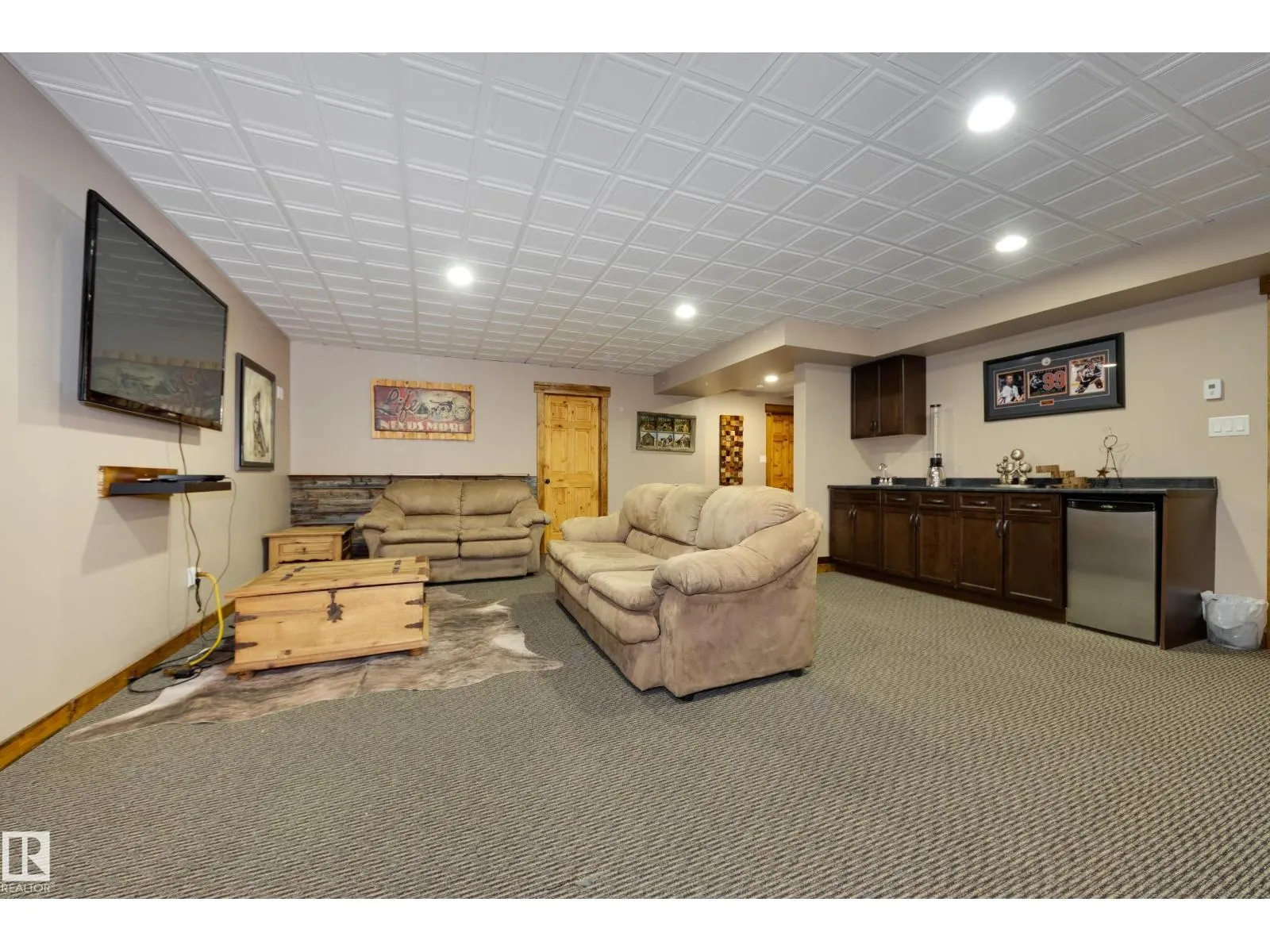 10811 67 ST NW