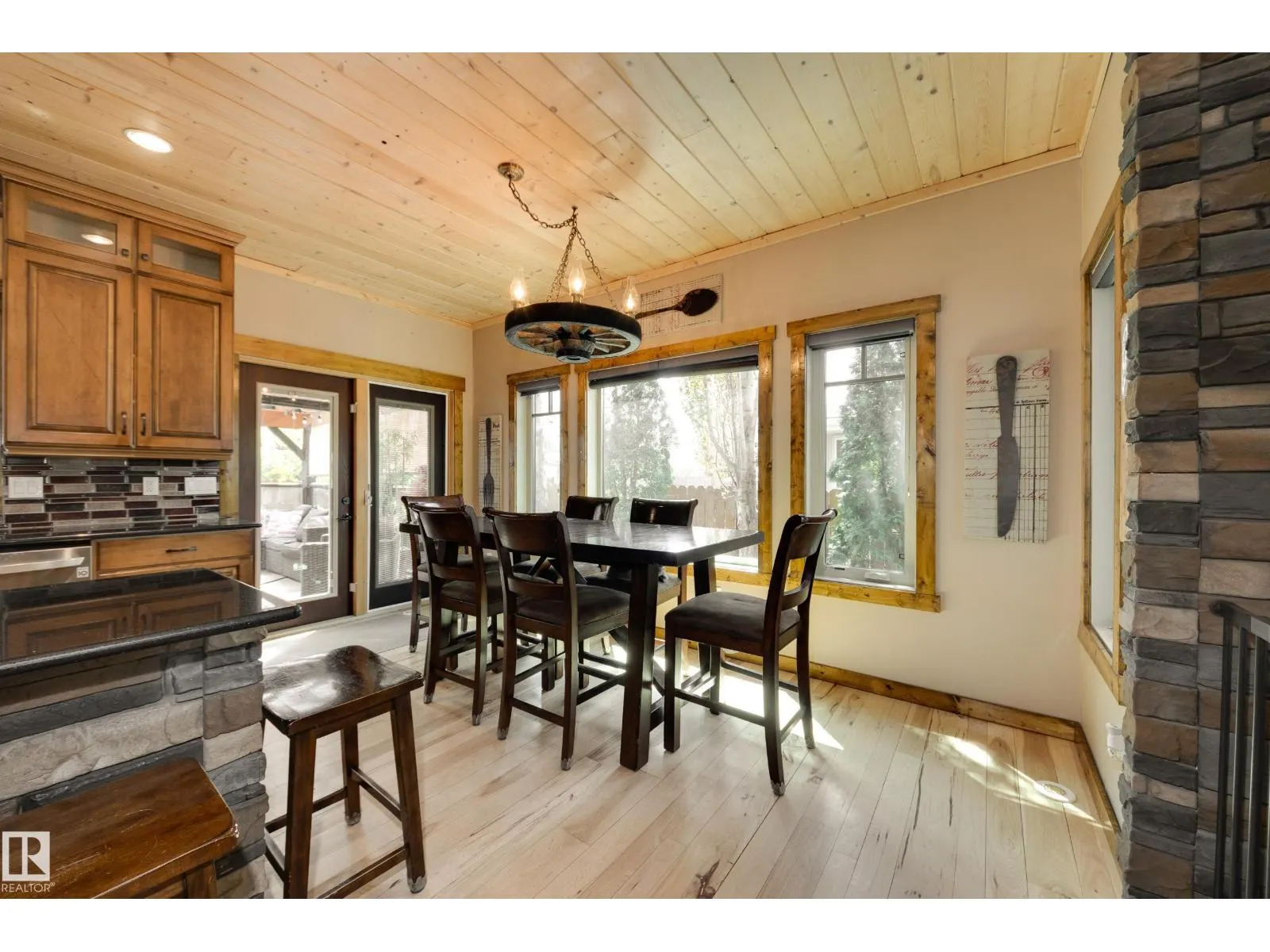 10811 67 ST NW