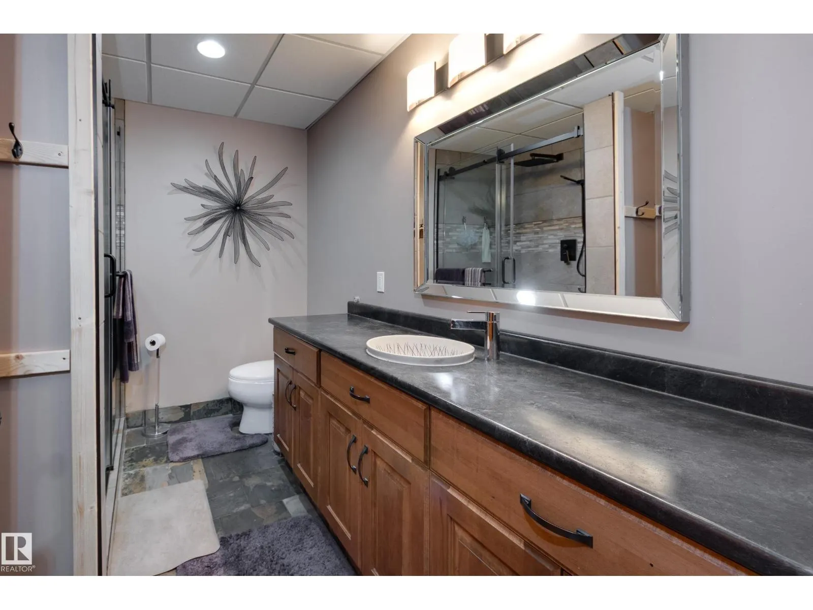 10811 67 ST NW