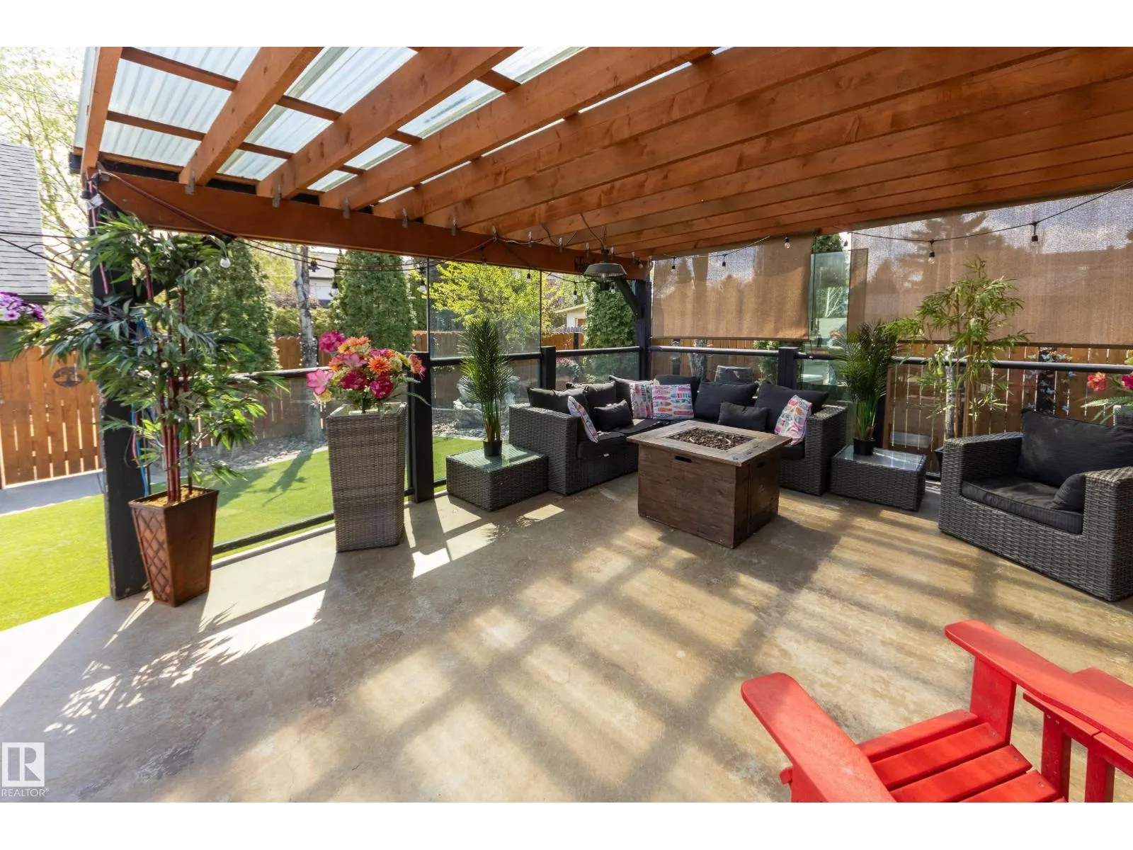 10811 67 ST NW