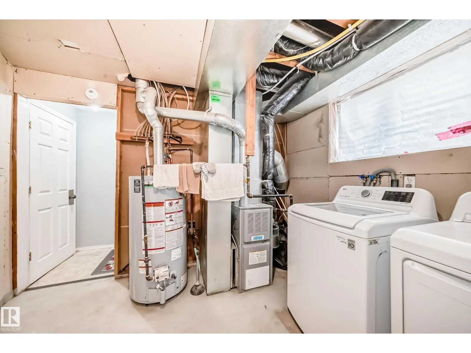 10017 153 ST NW