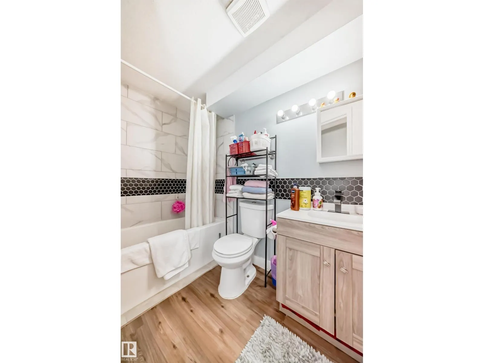 10017 153 ST NW