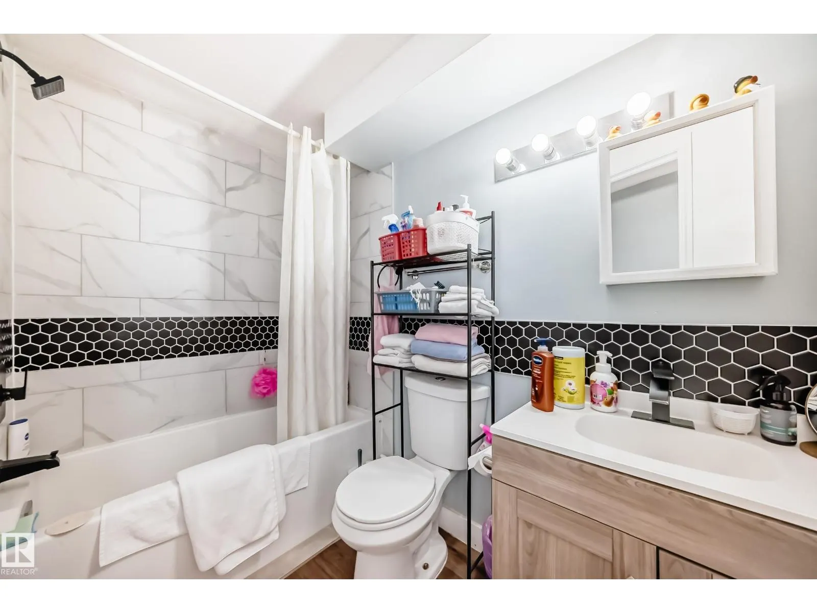 10017 153 ST NW