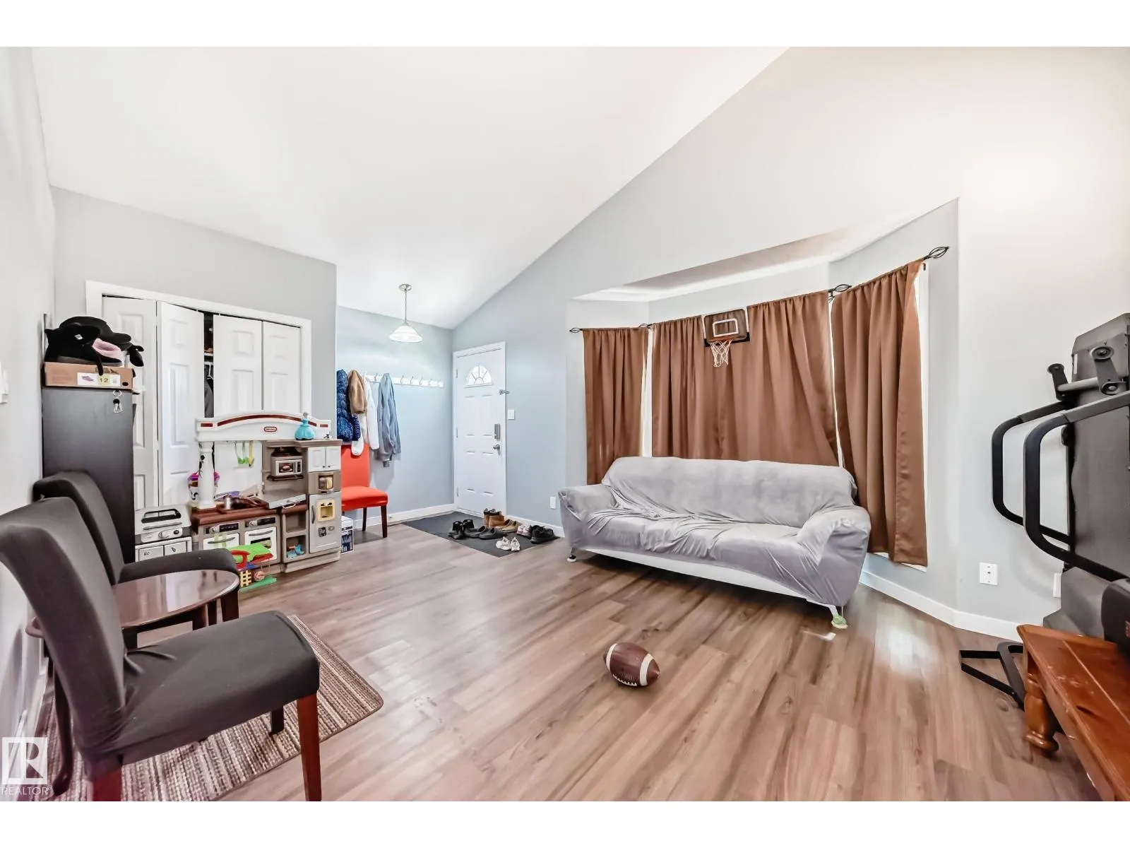 10017 153 ST NW