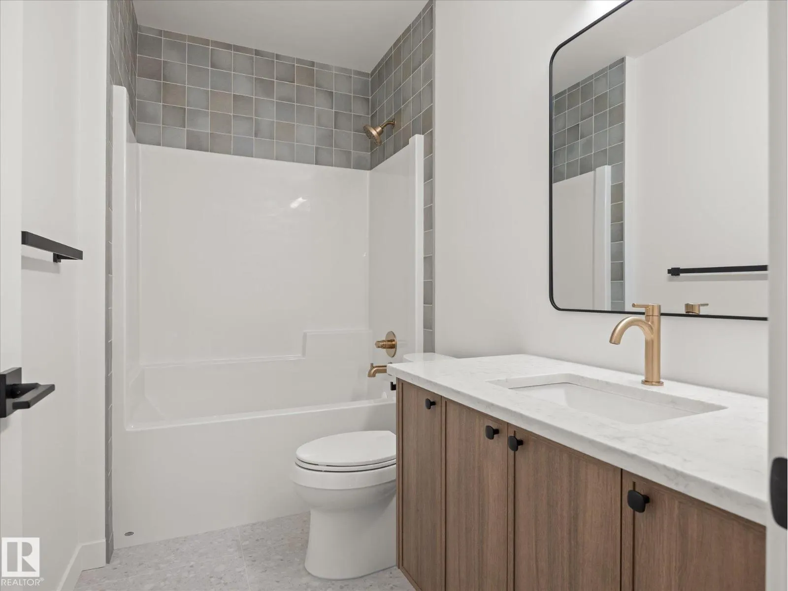 6303 109B AV NW
