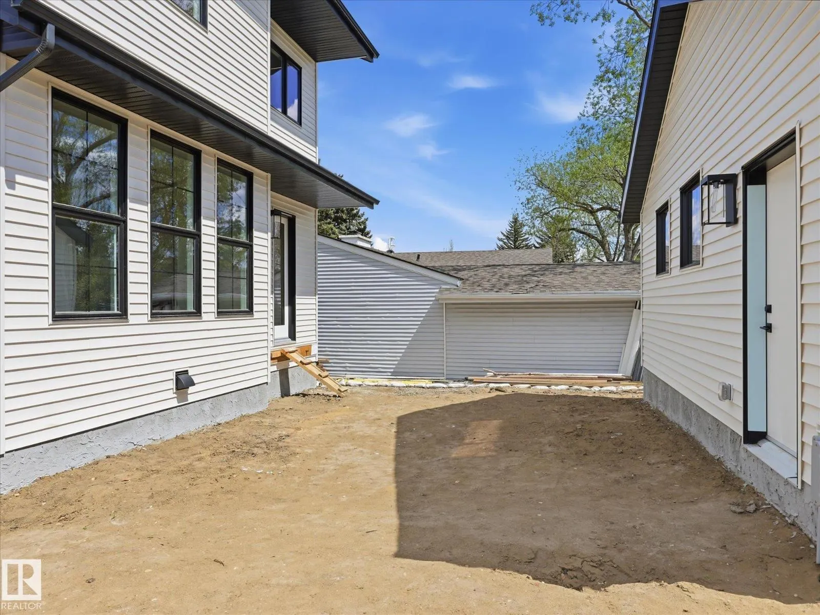 6303 109B AV NW