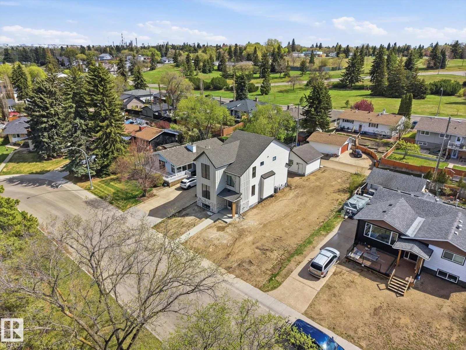 6303 109B AV NW
