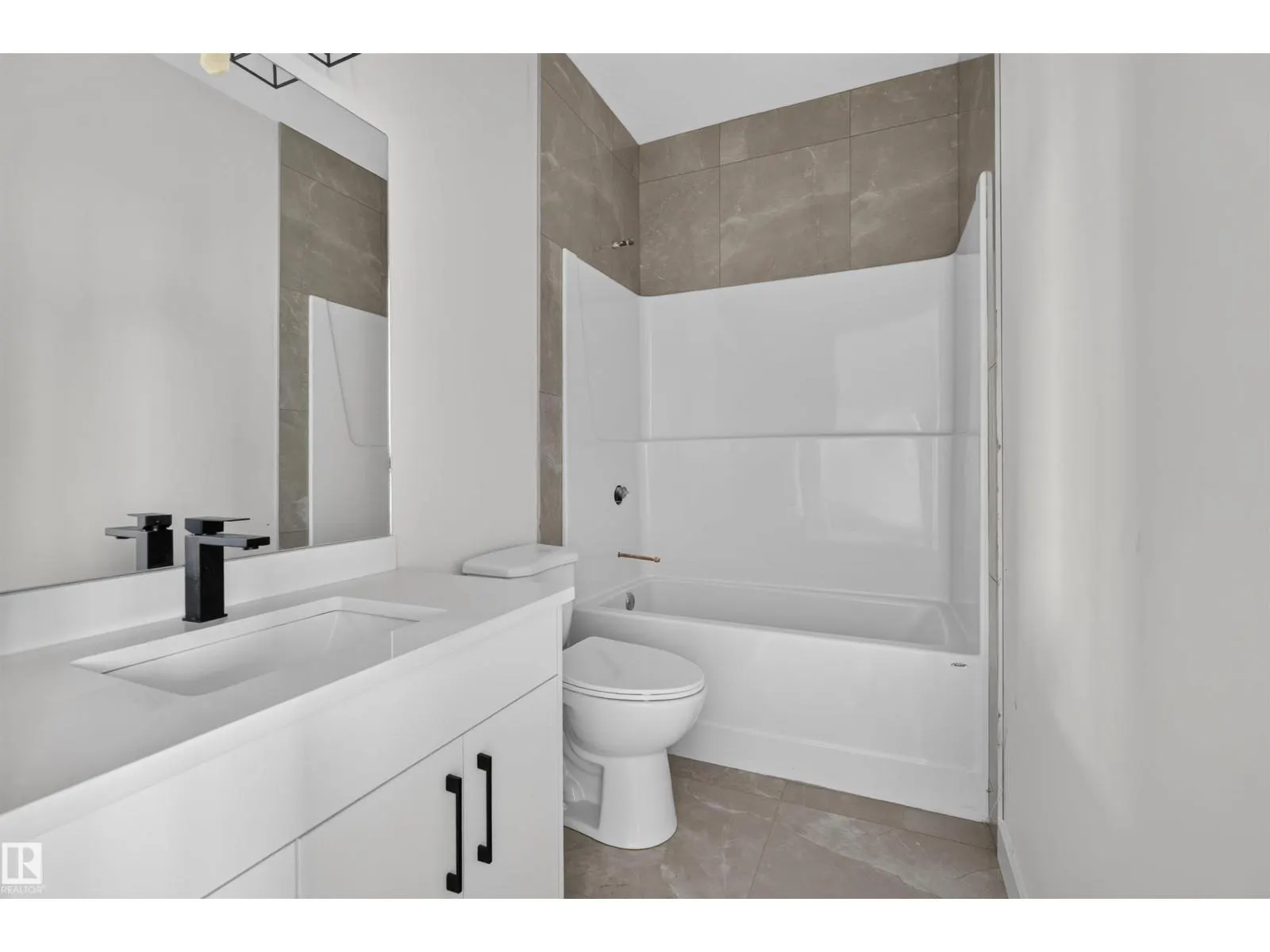 14930 94 AV NW