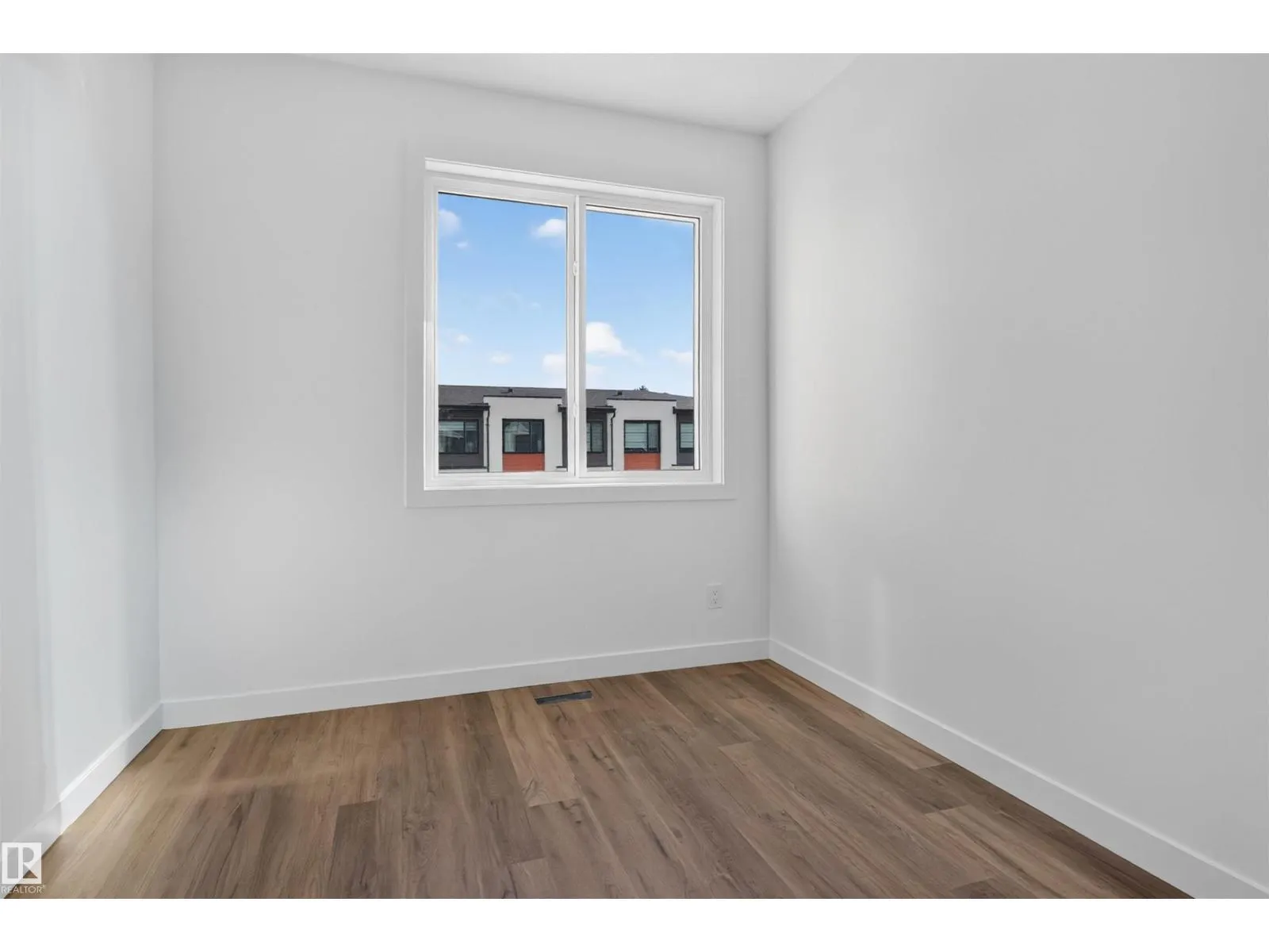 14930 94 AV NW