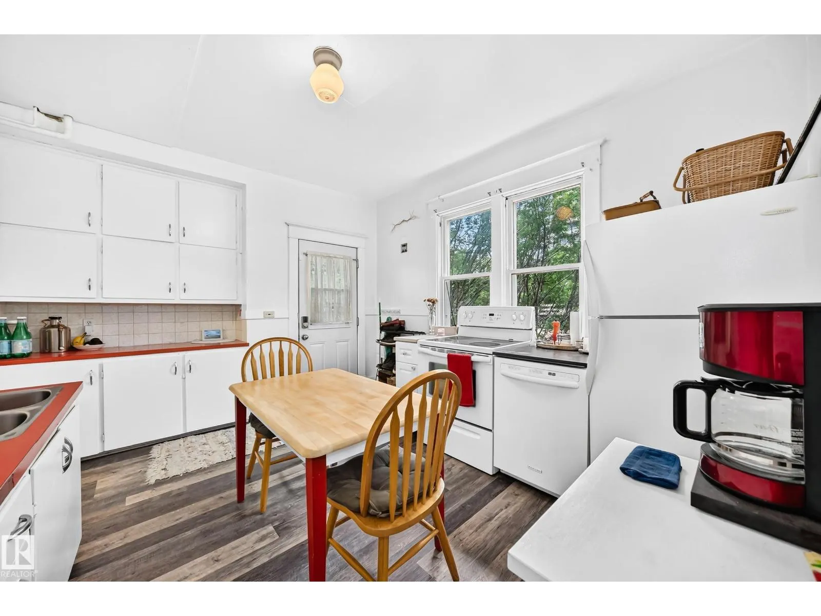 8630 108A ST NW
