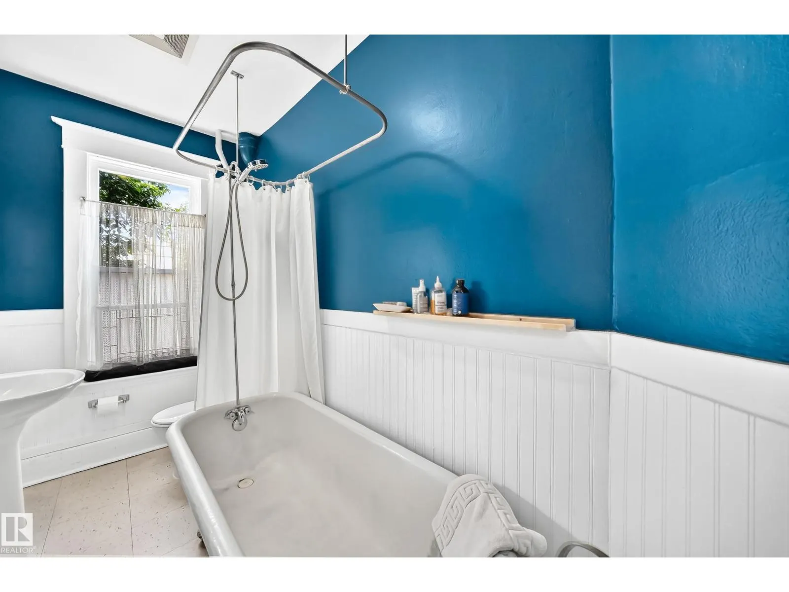 8630 108A ST NW