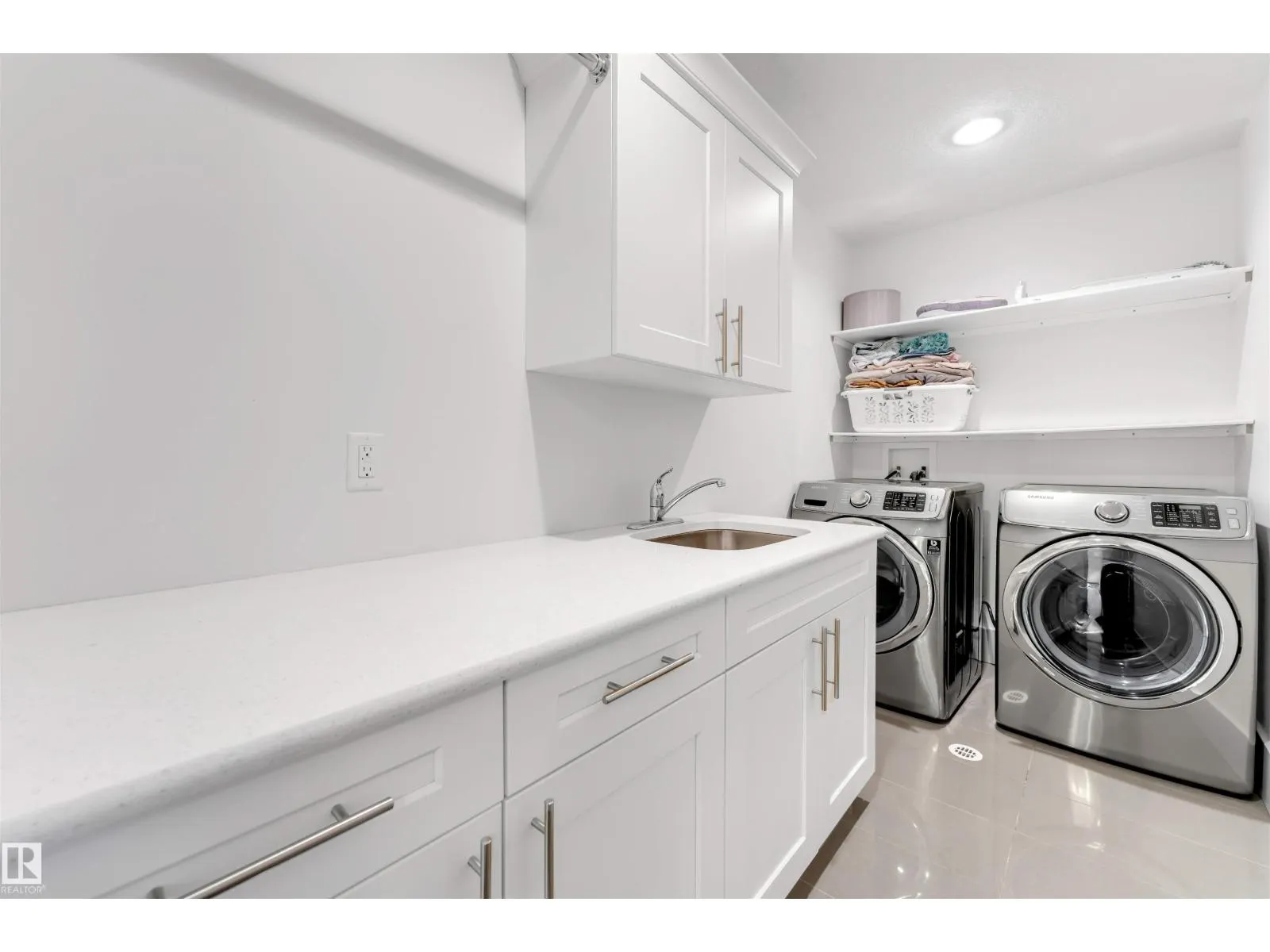 656 180 ST SW SW