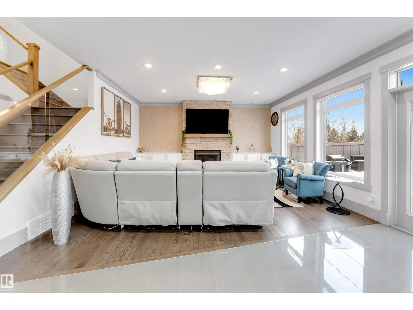 656 180 ST SW SW