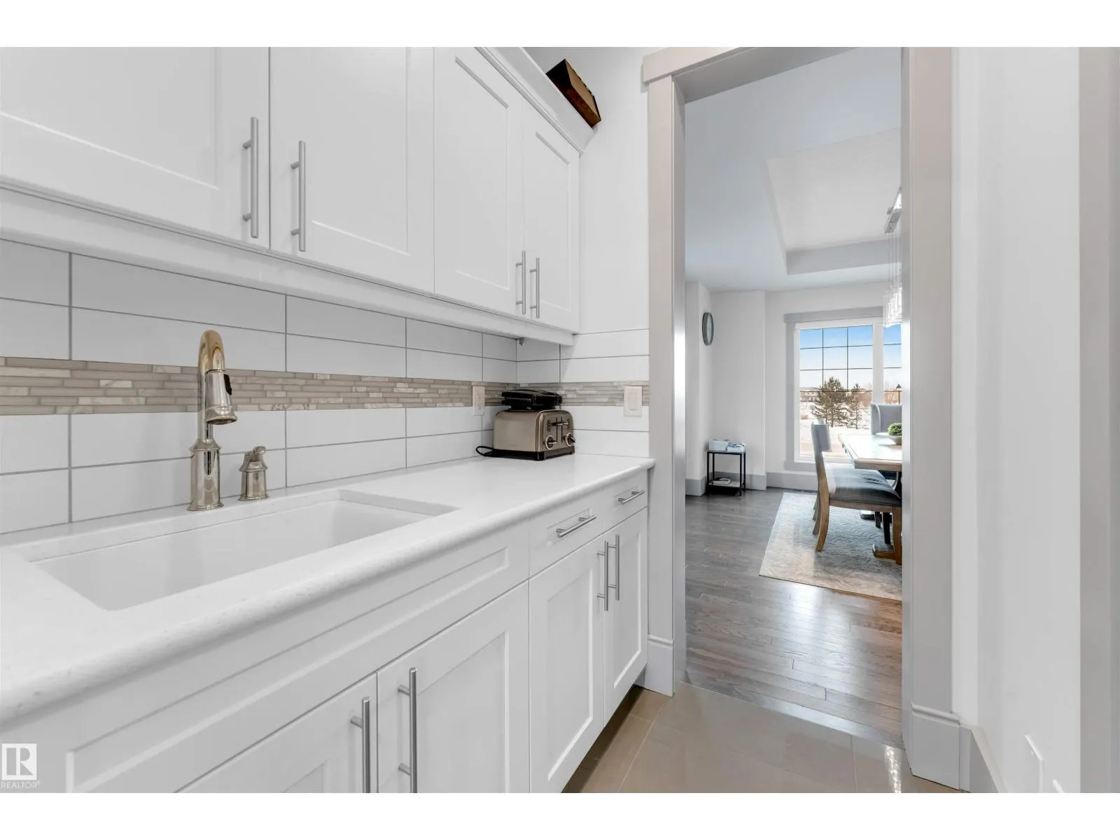 656 180 ST SW SW