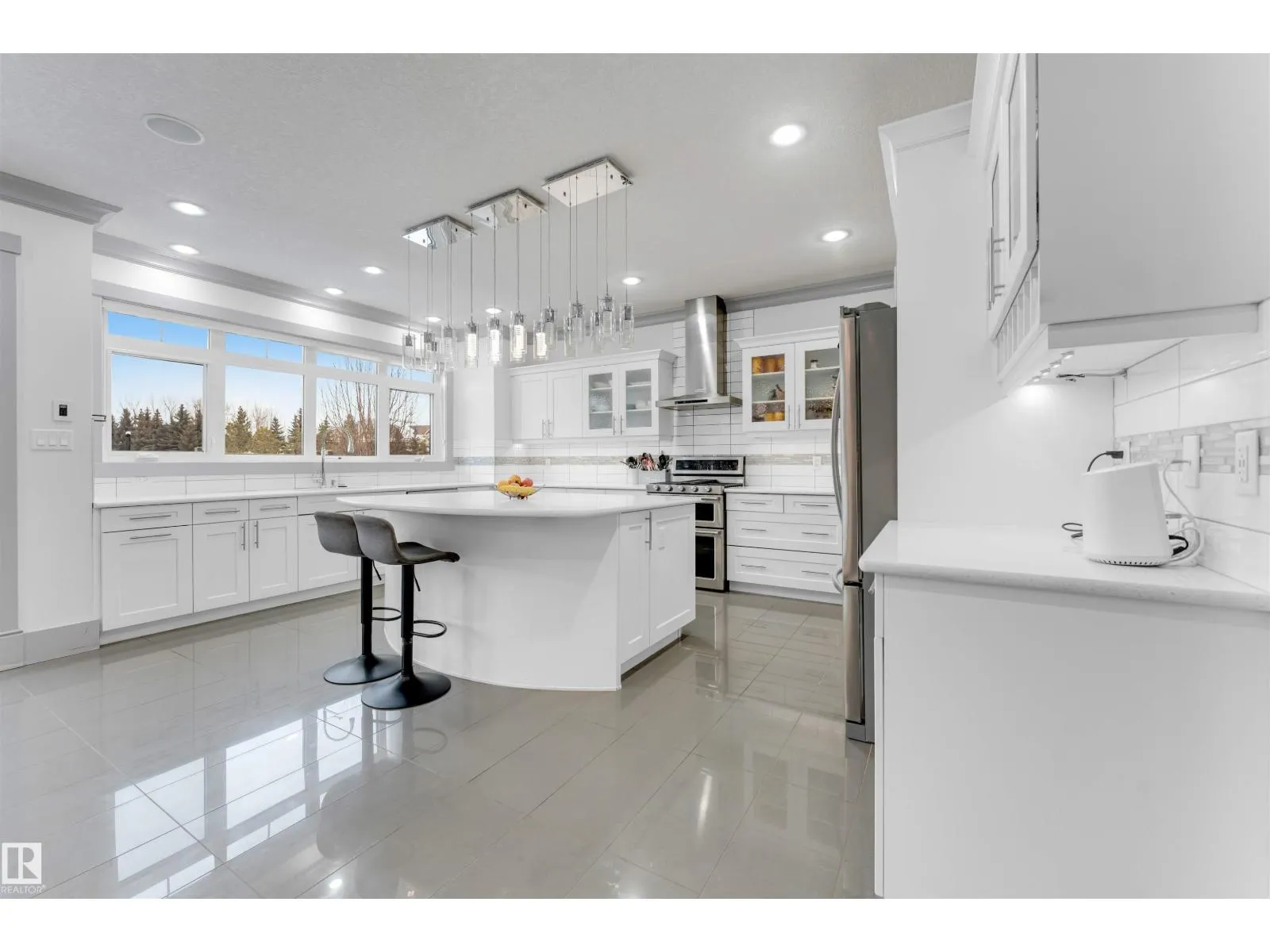 656 180 ST SW SW
