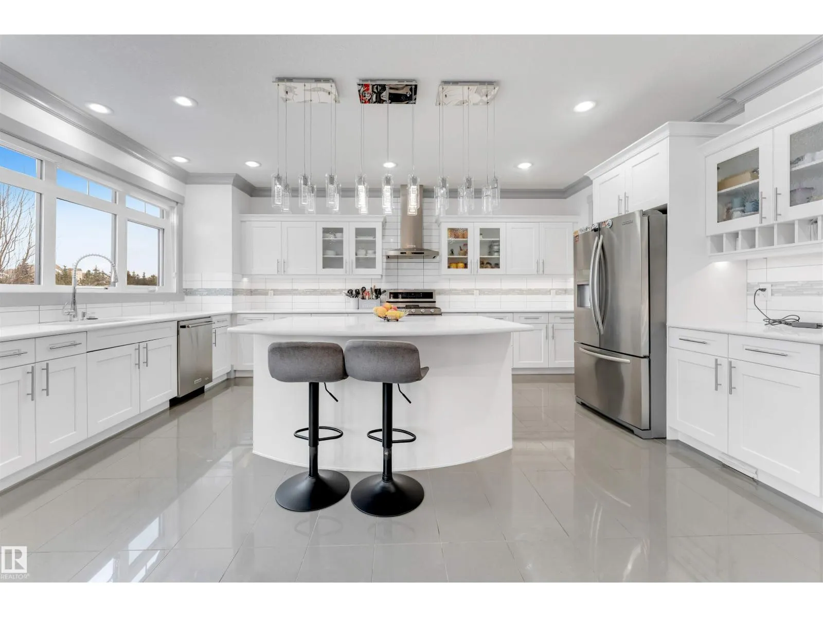 656 180 ST SW SW