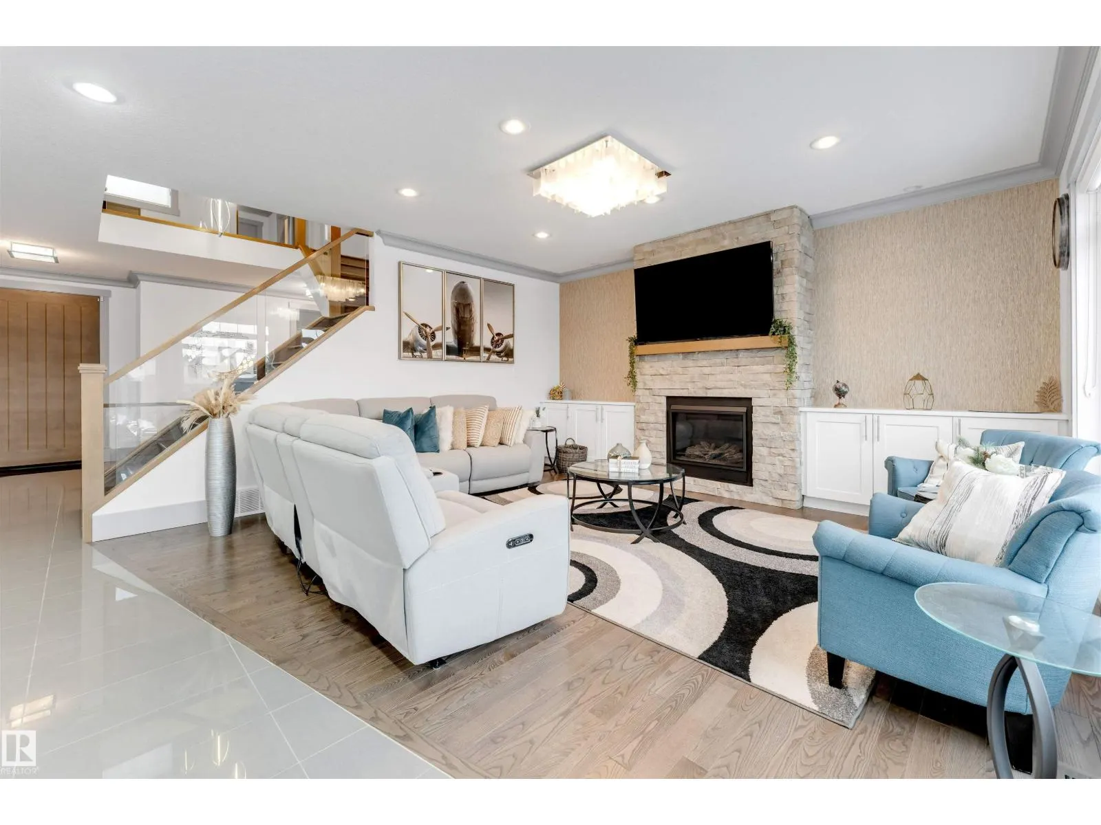 656 180 ST SW SW