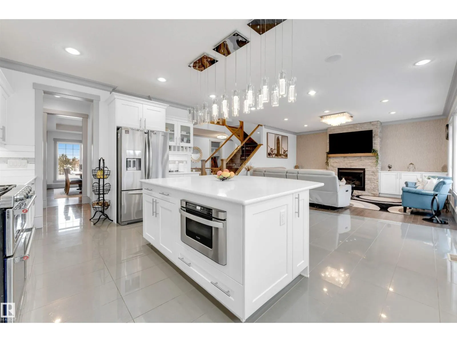 656 180 ST SW SW