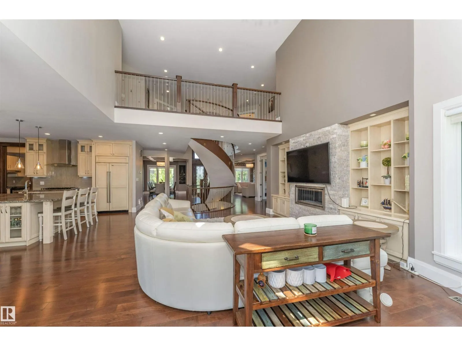 3503 WATSON PT SW