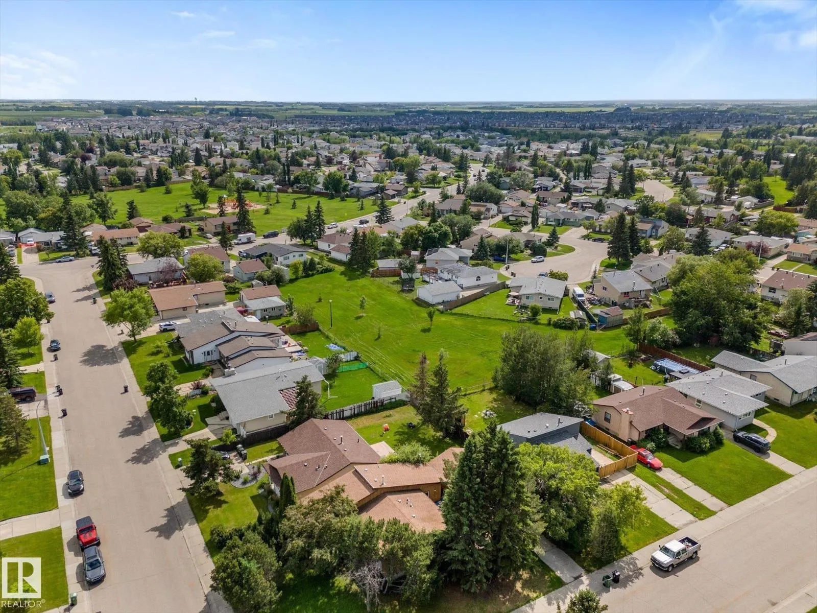4009 37 AV NW