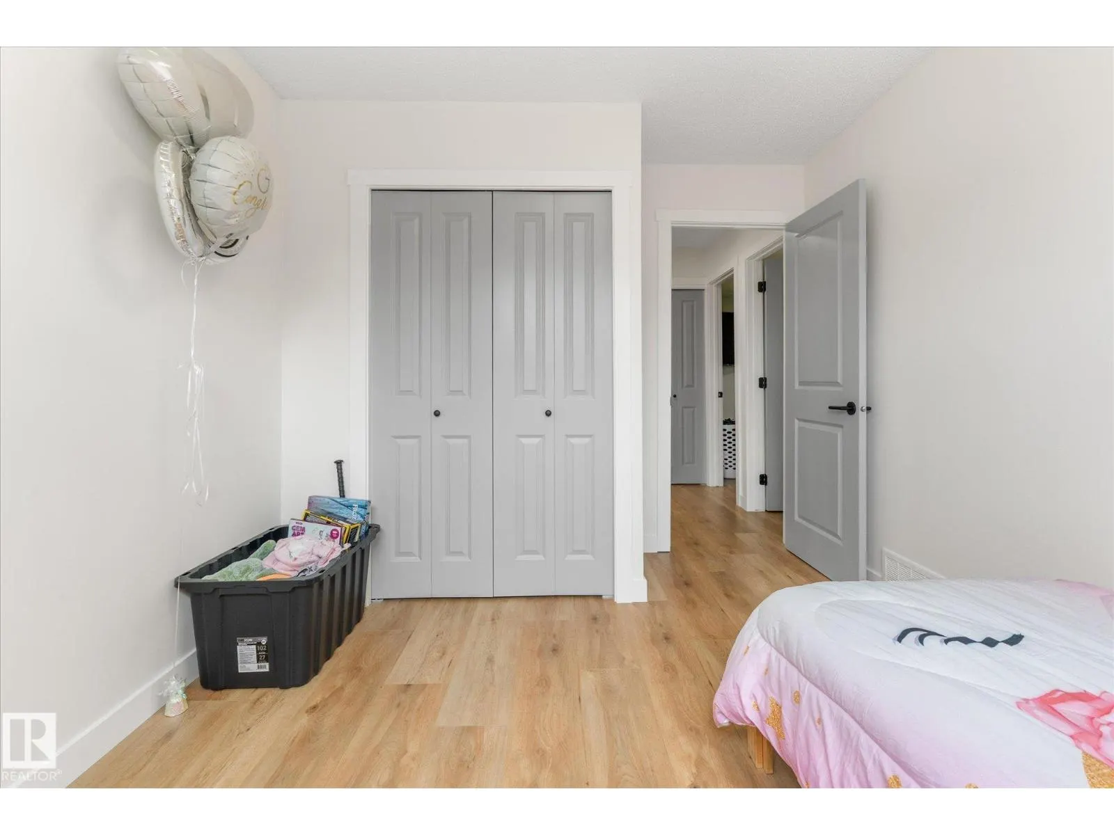 4009 37 AV NW