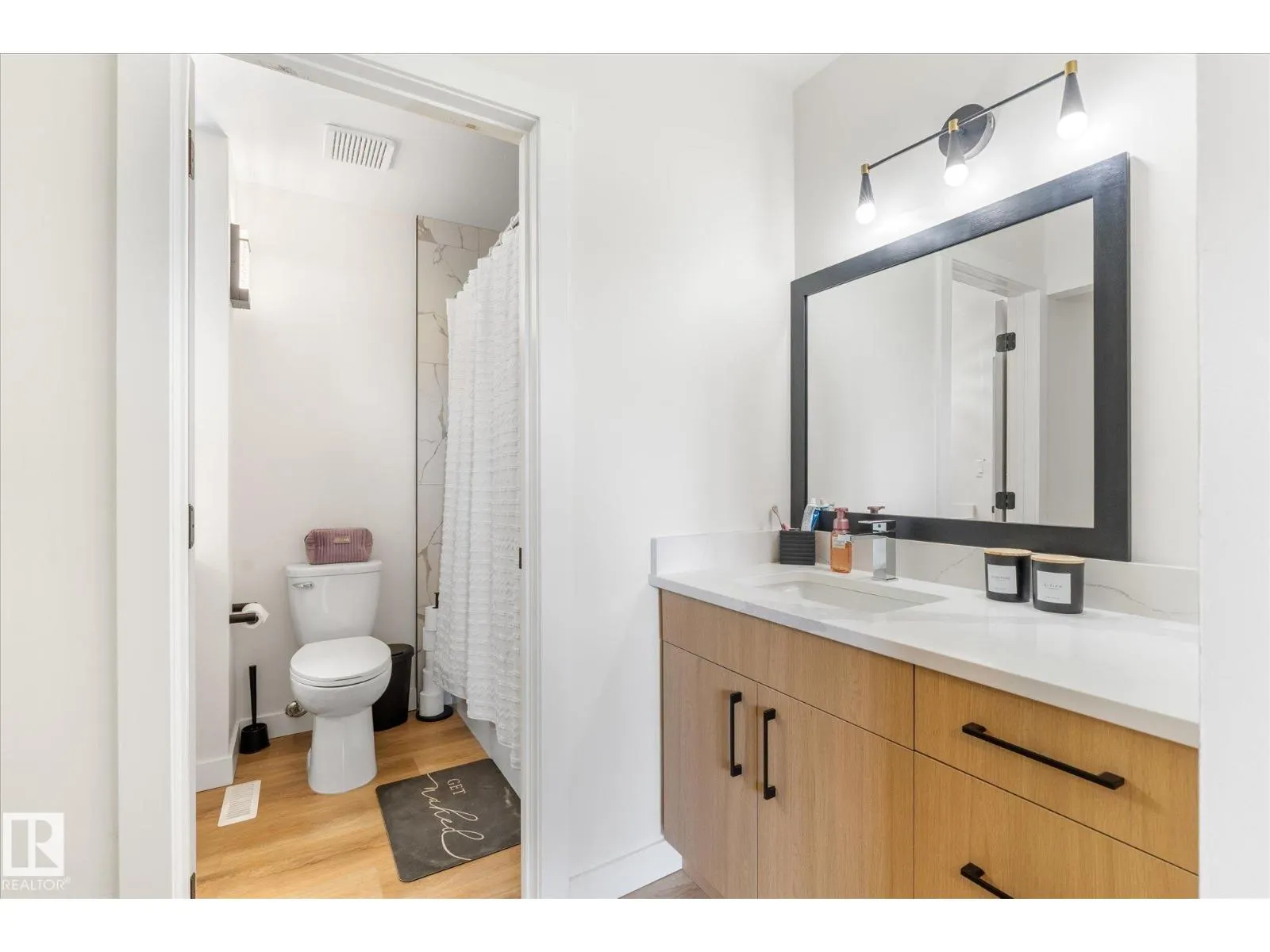 4009 37 AV NW