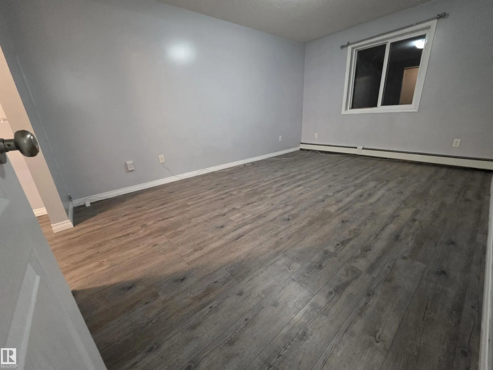 #106 4903 47 AV