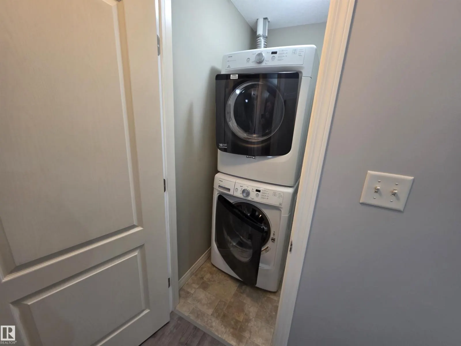 #106 4903 47 AV